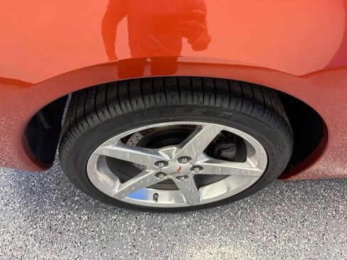 Used 2005 Chevrolet Corvette Convertible w/ Preferred Equipment Group RWD image 25