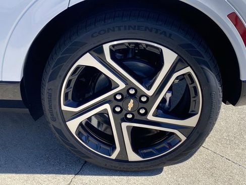 New 2026 Chevrolet Equinox EV LT w/ Convenience Package II image 22