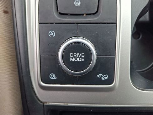 Used 2020 Ford Explorer XLT w/ Comfort Package image 27