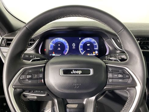 Used 2024 Jeep Grand Cherokee Laredo X AWD/4WD image 20