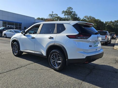 Certified 2025 Nissan Rogue S image 7