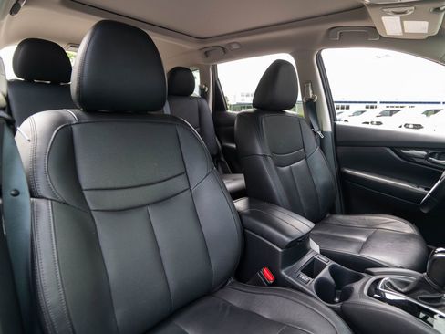 Used 2020 Nissan Rogue SL w/ Premium Package AWD/4WD image 19