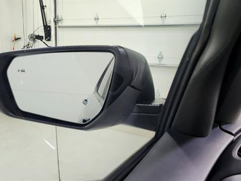 Used 2024 Chevrolet Equinox LS w/ LS Convenience Package FWD image 12
