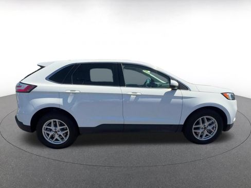 Used 2024 Ford Edge SEL AWD/4WD image 13