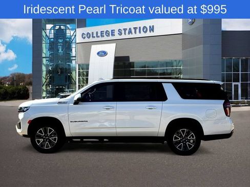 Used 2024 Chevrolet Suburban Z71 w/ Z71 Off-Road Package AWD/4WD image 3
