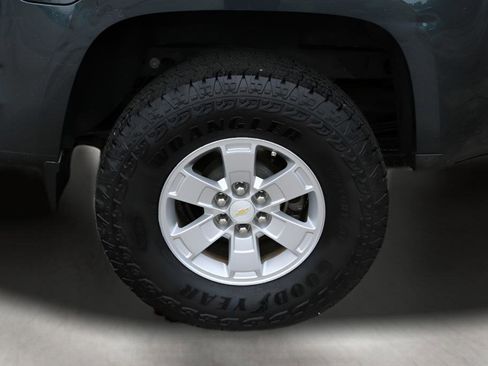 Used 2017 Chevrolet Colorado W/T w/ WT Convenience Package RWD image 9