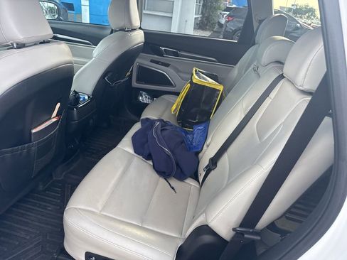 Used 2020 Kia Telluride S w/ S 8 Passenger Seating Package FWD image 11