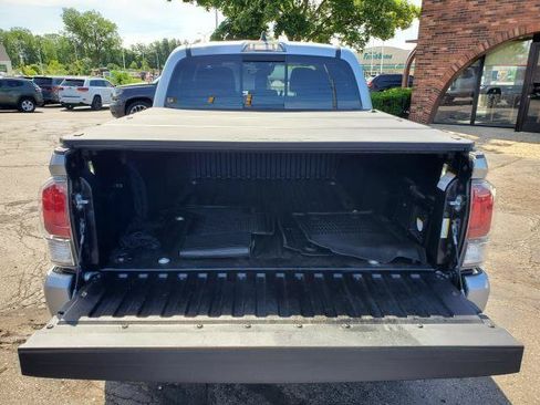 Used 2023 Toyota Tacoma TRD Sport AWD/4WD image 25