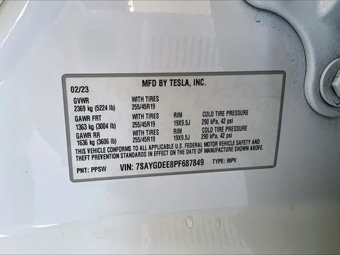 Used 2023 Tesla Model Y AWD image 31