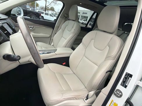 Certified 2023 Volvo XC90 B5 Plus w/ Protection Package Premier image 27