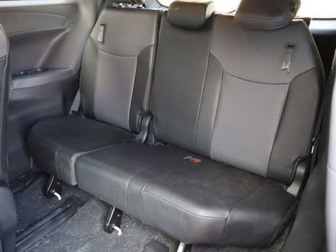 Used 2023 Toyota Sienna XSE w/ XSE Plus Package FWD image 7