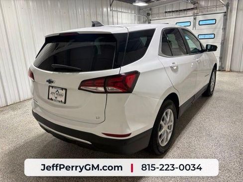 Used 2024 Chevrolet Equinox LT FWD image 3