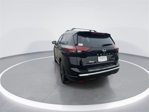 Certified 2026 Nissan Rogue Platinum w/ Platinum Premium Package image 7