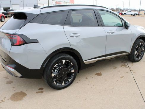 New 2026 Kia Sportage SX image 5