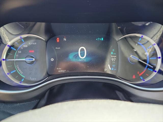 Used 2023 Chrysler Pacifica Touring-L FWD image 25