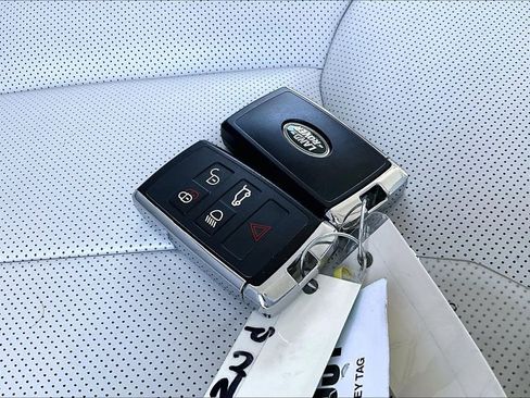 Used 2023 Land Rover Range Rover Sport SE AWD/4WD image 33