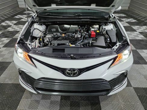 Used 2022 Toyota Camry LE image 37