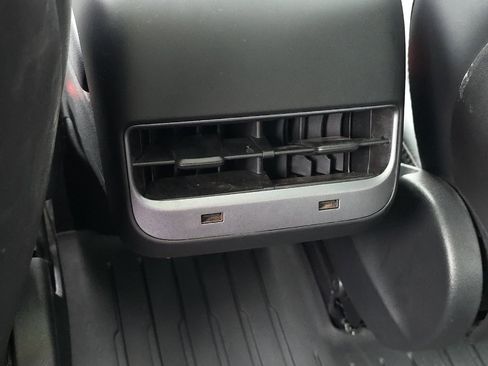 Used 2020 Tesla Model 3 Long Range image 17