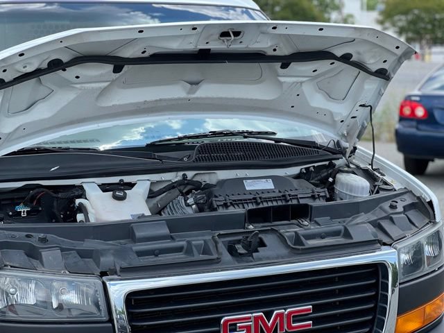 Used 2021 GMC Savana 2500 w/ Driver Convenience Package RWD image 25