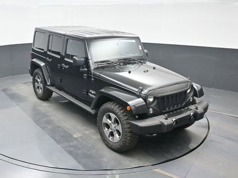 Used 2016 Jeep Wrangler Unlimited Sahara w/ Max Tow Package image 24