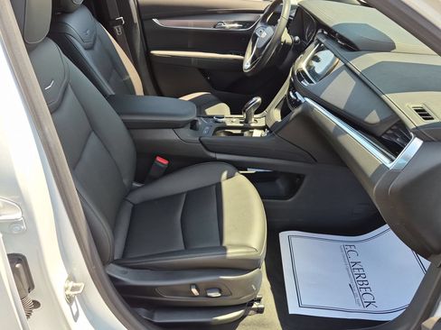 Certified 2024 Cadillac XT6 Luxury w/ LPO, Floor Liner Package AWD/4WD image 26
