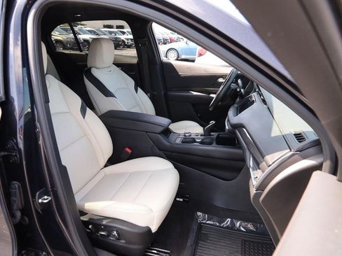 Used 2023 Cadillac XT4 Sport FWD image 28