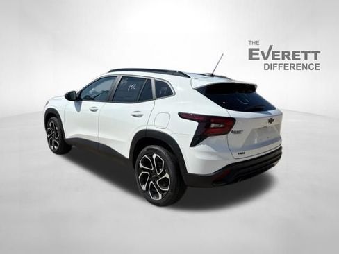 New 2026 Chevrolet Trax RS w/ Sunroof Package FWD image 5