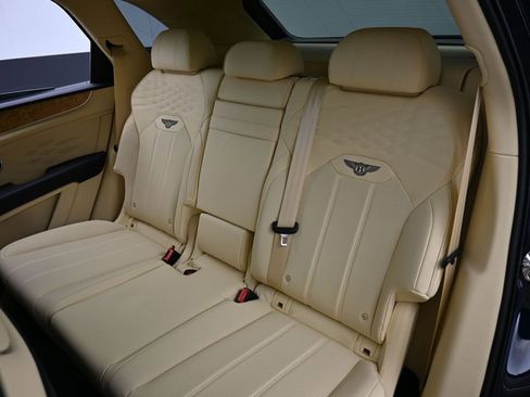 New 2025 Bentley Bentayga image 26