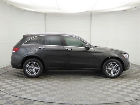 Certified 2022 Mercedes-Benz GLC 300 image 4