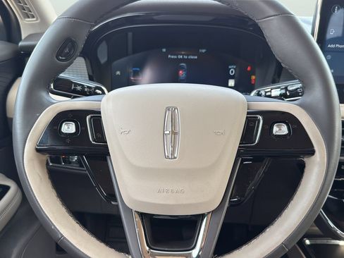 Certified 2024 Lincoln Corsair FWD image 15