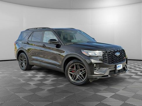 Used 2026 Ford Explorer ST AWD/4WD image 4