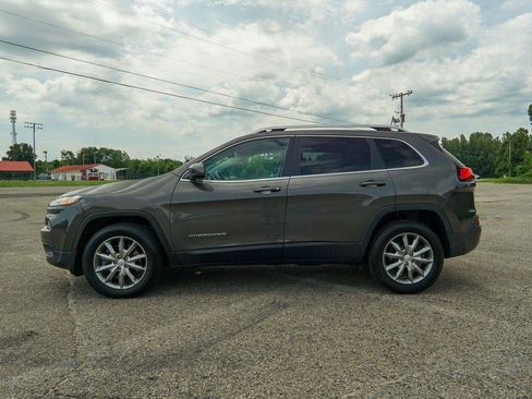 Used 2018 Jeep Cherokee Limited AWD/4WD image 5