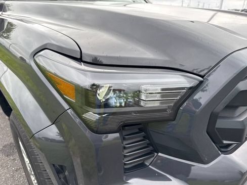 Certified 2024 Toyota Tacoma SR5 AWD/4WD image 12