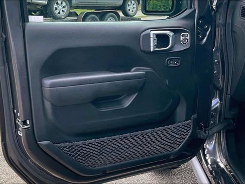 Used 2023 Jeep Wrangler Unlimited w/ 8.4" Radio Group AWD/4WD image 20