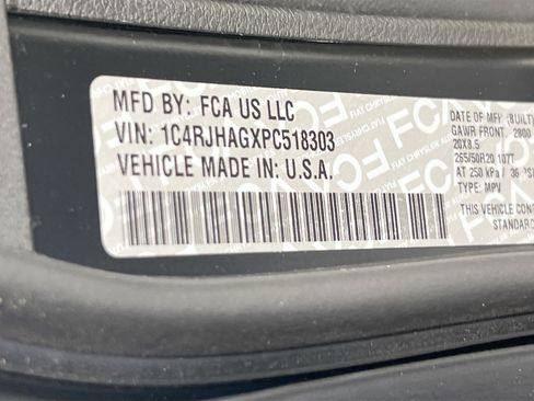 Used 2023 Jeep Grand Cherokee Altitude AWD/4WD image 31