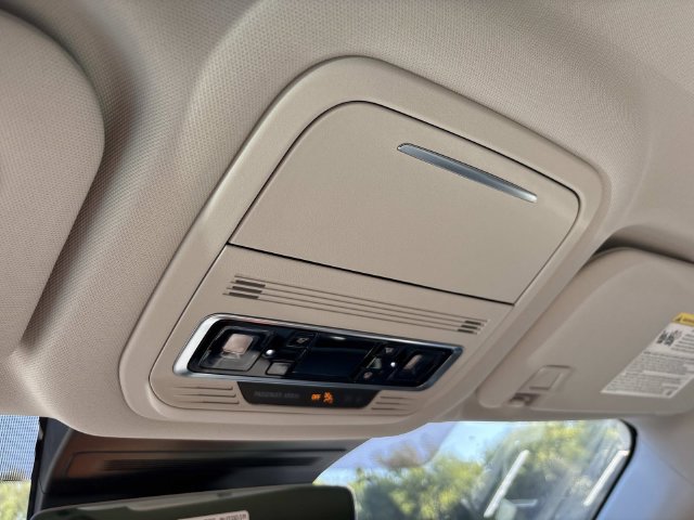 New 2026 Lincoln Nautilus Premier AWD/4WD image 29
