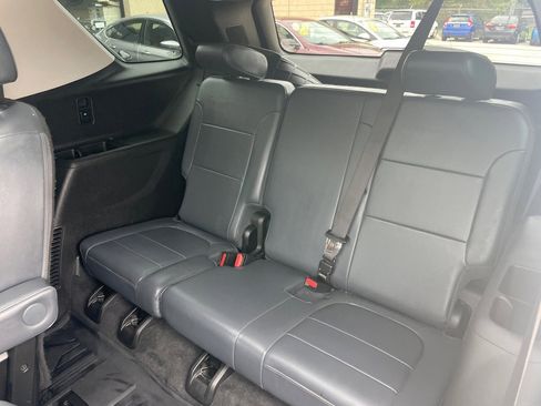 Used 2019 Chevrolet Traverse Premier w/ Driver Confidence II Package image 16