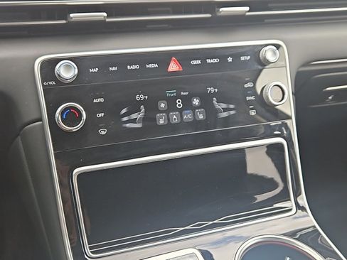 Used 2025 Genesis GV80 2.5T Standard image 15