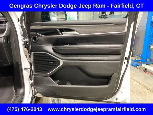 Certified 2024 Jeep Wagoneer Series III AWD/4WD image 47