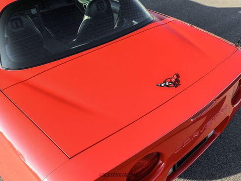 Used 2000 Chevrolet Corvette Coupe w/ Lighting Pkg RWD image 96