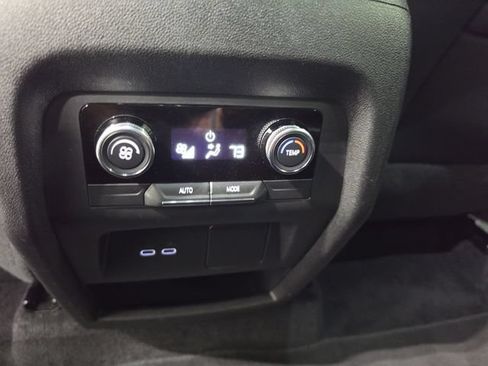 Used 2026 Buick Enclave Preferred AWD/4WD image 25