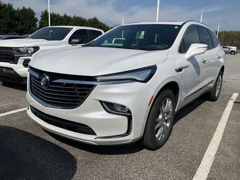 Used 2023 Buick Enclave Premium w/ Experience Buick Package image 3