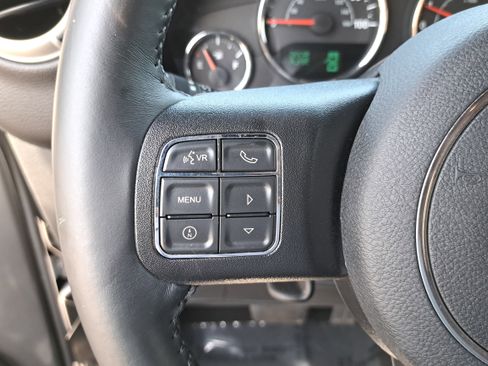 Used 2018 Jeep Wrangler Unlimited Sahara w/ Connectivity Group image 16