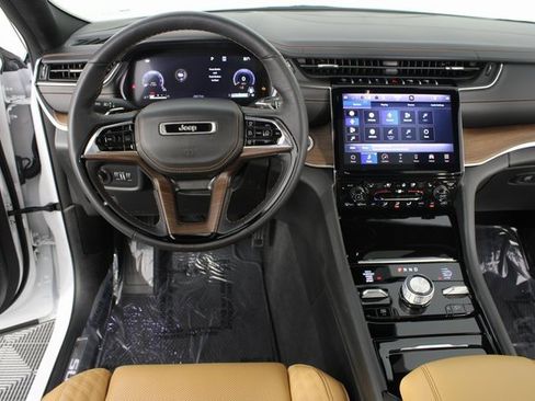 Used 2023 Jeep Grand Cherokee L Summit w/ Advanced Protech Group IV image 13