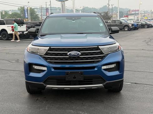 Used 2020 Ford Explorer XLT w/ Equipment Group 202A AWD/4WD image 9