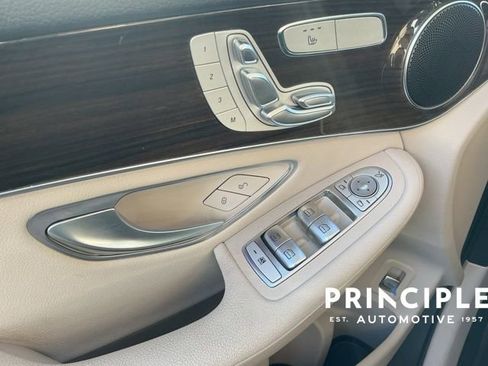 Used 2020 Mercedes-Benz GLC 300 image 20