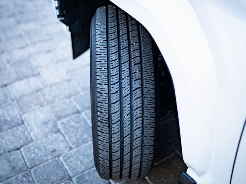 Used 2025 Toyota Tacoma SR5 image 40