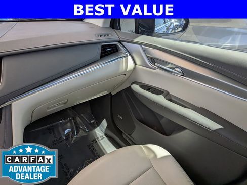 Used 2022 Cadillac XT5 Premium Luxury FWD image 16
