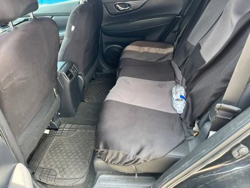 Used 2018 Nissan Rogue SV w/ Premium Package FWD image 9