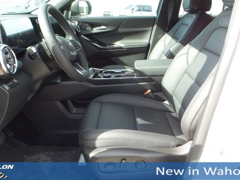 New 2026 Chevrolet Equinox LT w/ Convenience Package II image 9